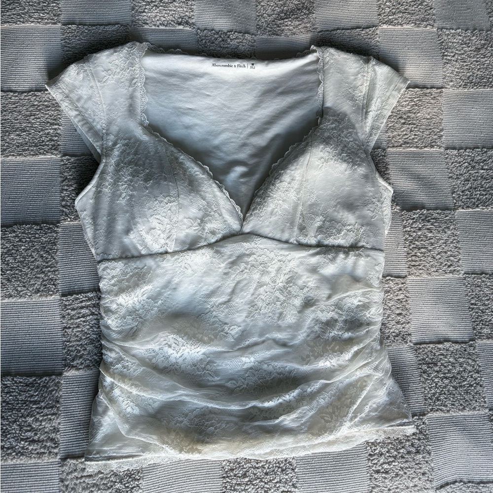 Abercrombie & Fitch The A&F Zoe Bra-Free Lace Top – White/Cream (NWOT)